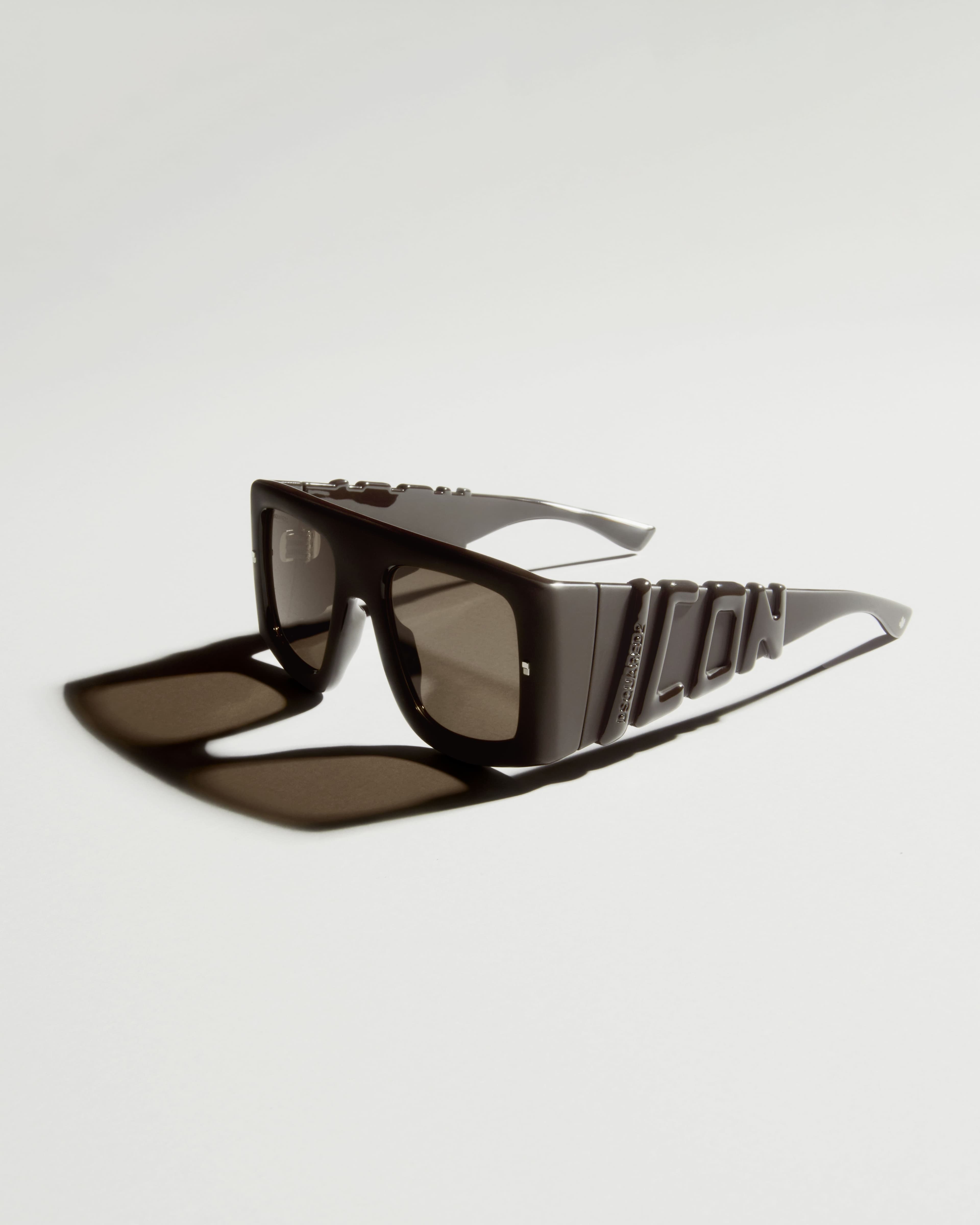 DSQUARED2