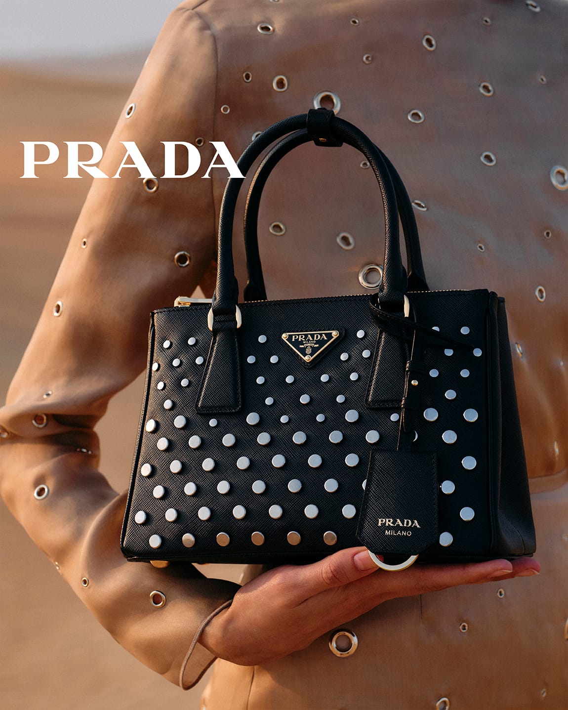 12 231221 PRADA RAMADAN LOOK 11 0122 1