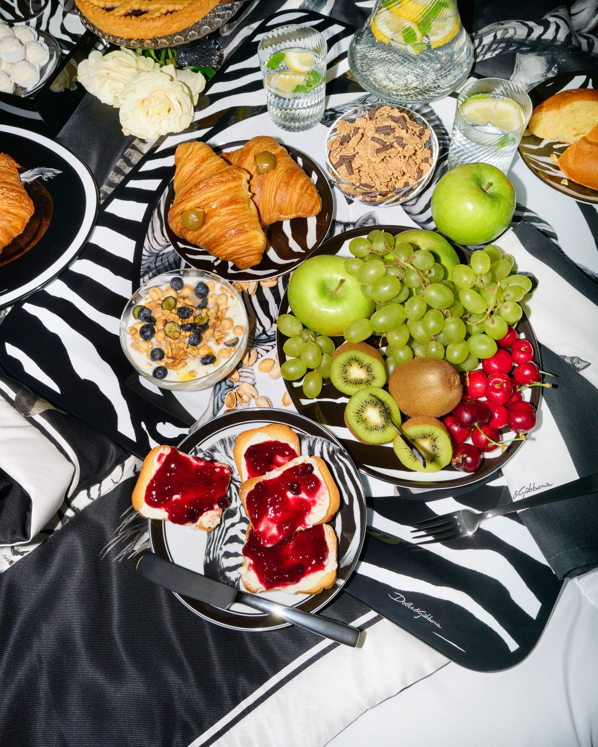 DG CASA Breakfast 04 030 6541668de6