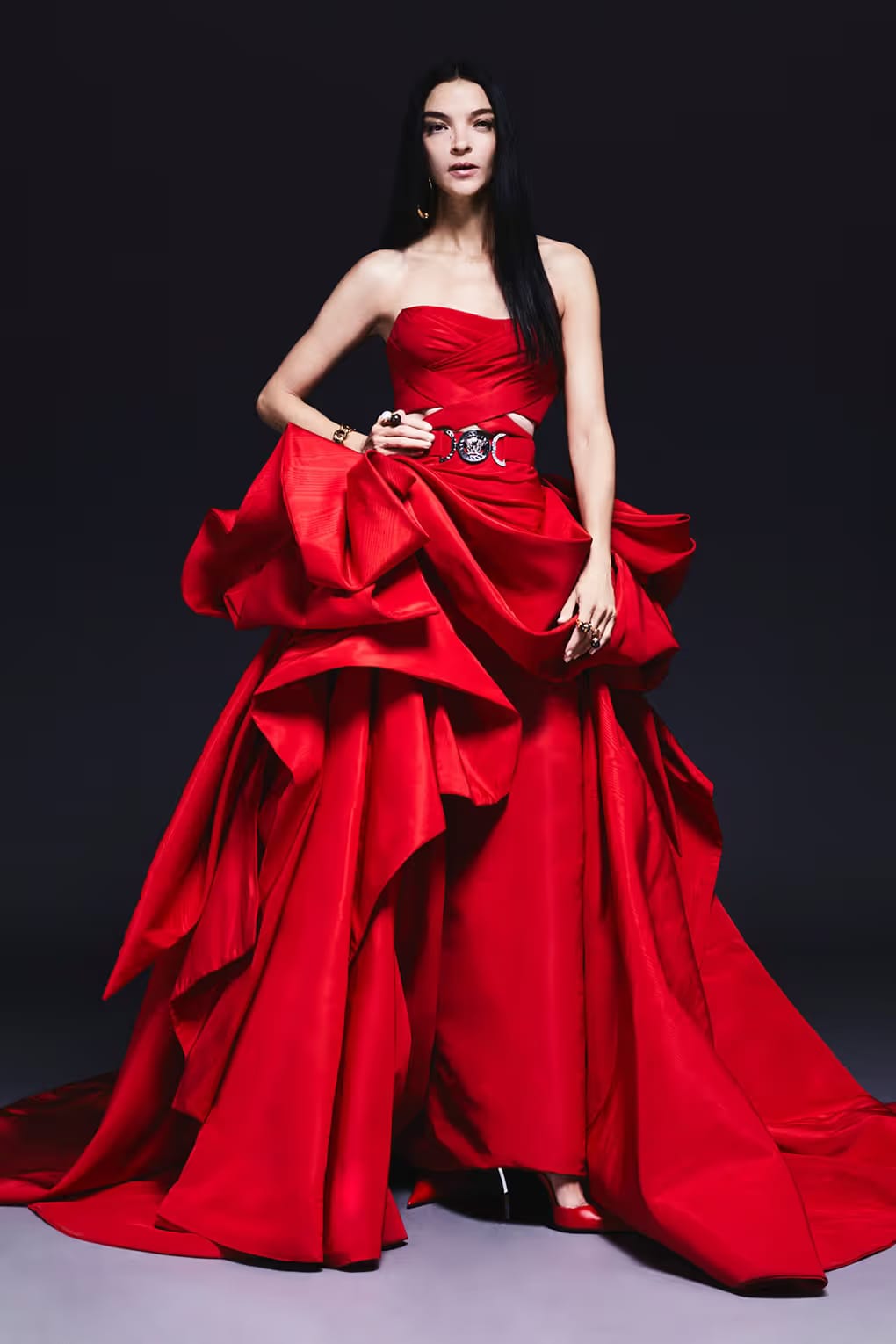 versace atelier ss23 280223 look04 ce850fdd7f